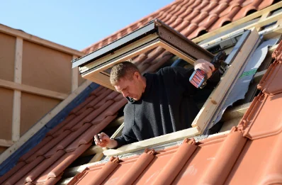 Pose de fenêtres de toit Velux à Étréjust